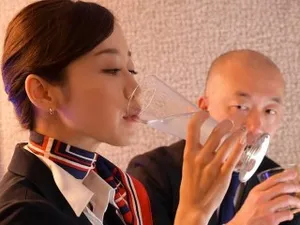 Bố ông chồng dâm dê cùng cô người tình của con trai thiếu thốn tình dục