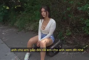 Bữa tiệc nhóm P với nhiều người, cảnh dâm dục thực sự rất kích thích, quần áo gợi cảm quyến rũ lụa đen, và con mèo hư hỏng bị các anh lớn đụ