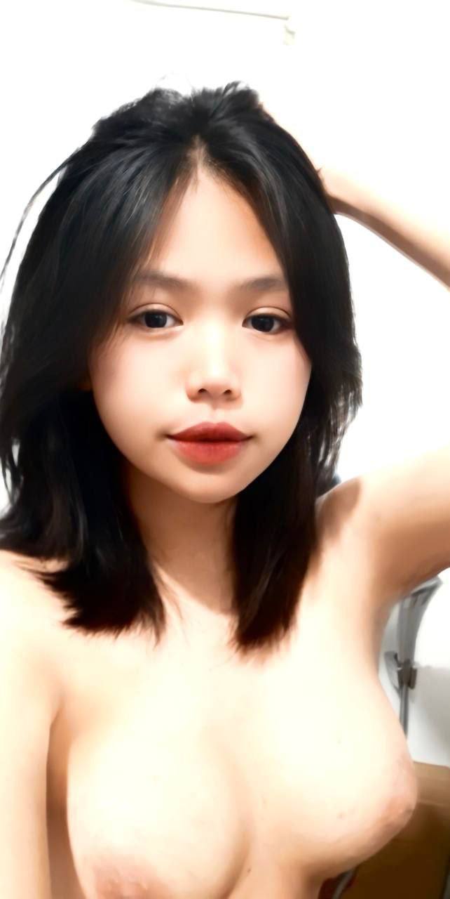 Chuyện tình vụng trộm với cô em họ dâm đãng